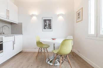 We - Tour Eiffel 75007 Apartment