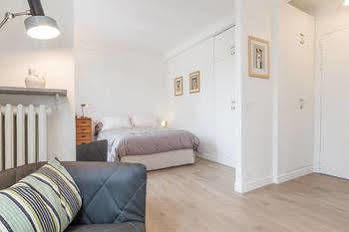 We - Tour Eiffel 75007 Apartment Paris